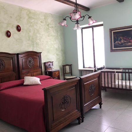 Casa Dei Ciliegi Castell'Alfero Villa ภายนอก รูปภาพ