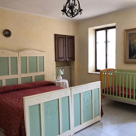 Casa Dei Ciliegi Castell'Alfero Villa ภายนอก รูปภาพ