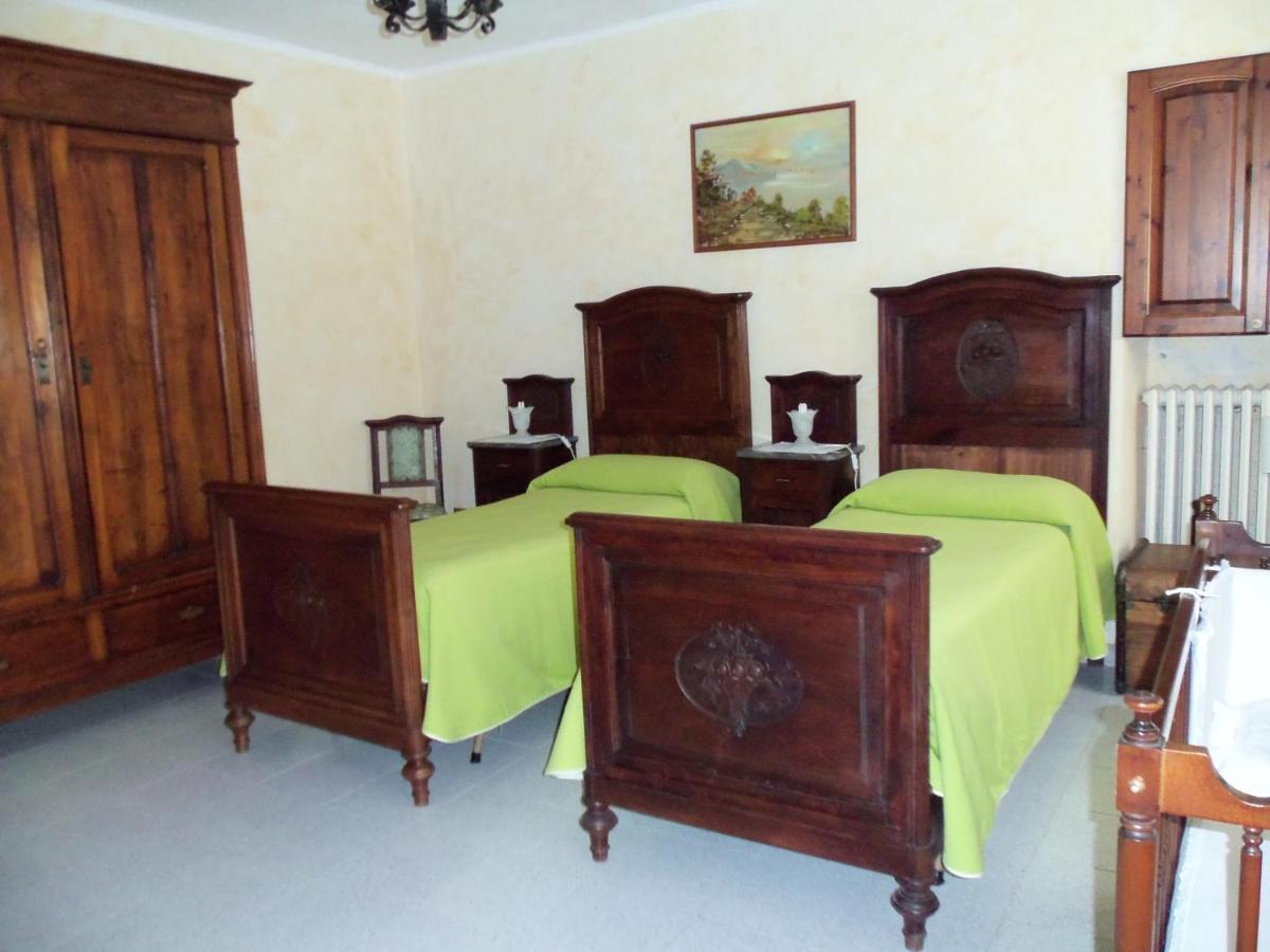 Casa Dei Ciliegi Castell'Alfero Villa ภายนอก รูปภาพ
